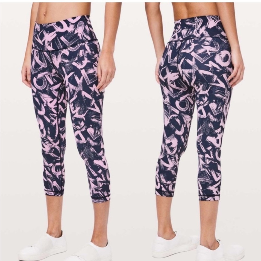 Lululemon Wunder Under Legging women’s 10 Graffiti  Antoinette Navy Hi Rise Crop